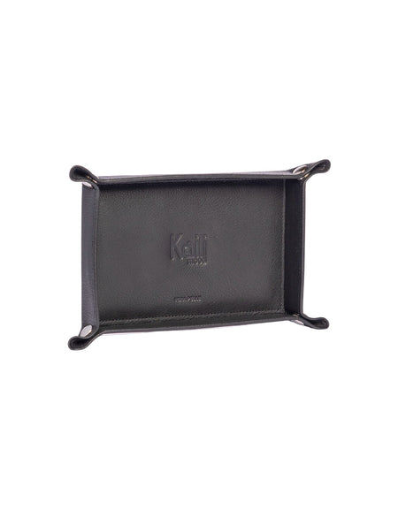 K0052AB | Vuotatasche Rettangolare in Vera Pelle pieno fiore, con leggera grana. Colore Nero. Chiusura con bottoni automatici in finitura Argento Lucido. Dimensioni (da chiuso): cm 17 x 11 x 3-1