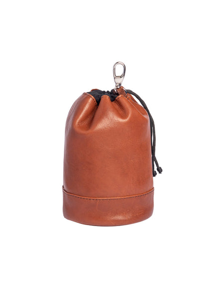 K0055SB | Pochette con Coulisse Hands-Free in Vera Pelle pieno fiore, ingrassata. Fodera in cotone. Colore Cognac. Dimensioni: cm 10 x 17 x 9,5. Confezione: Sacchetto Tessuto non Tessuto-1