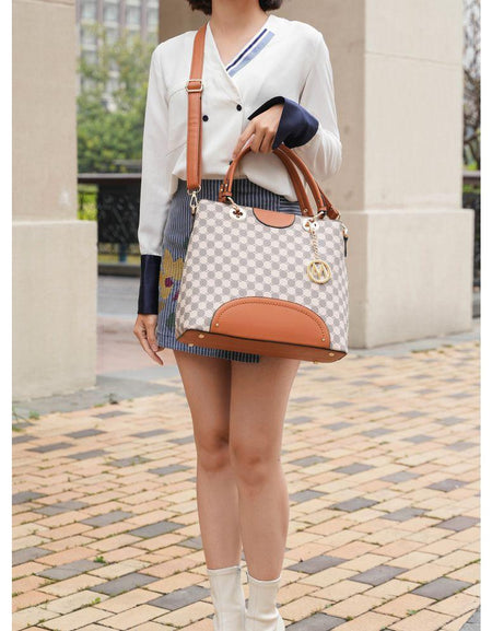 Gabriella Handbag with Wallet: A Statement of Elegance and Sophistication