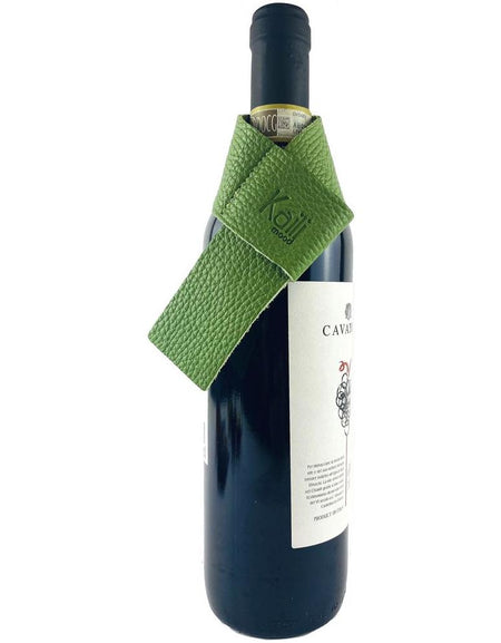 K0010EB | Salvagoccia per Bottiglia Made in Italy in Vera Pelle pieno fiore, grana dollaro - Colore Verde. Dimensioni: cm 27 x 4 x 0,5. Confezione: Gift Box rigido fondo/coperchio-0