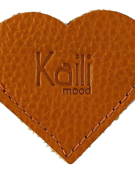 K0038LB | Segnalibro Cuore Made in Italy in Vera Pelle pieno fiore, grana dollaro - Colore Arancione - Dimensioni: cm 6 x 5,5 x 0,5 - Confezione: Gift Box rigido fondo/coperchio-0