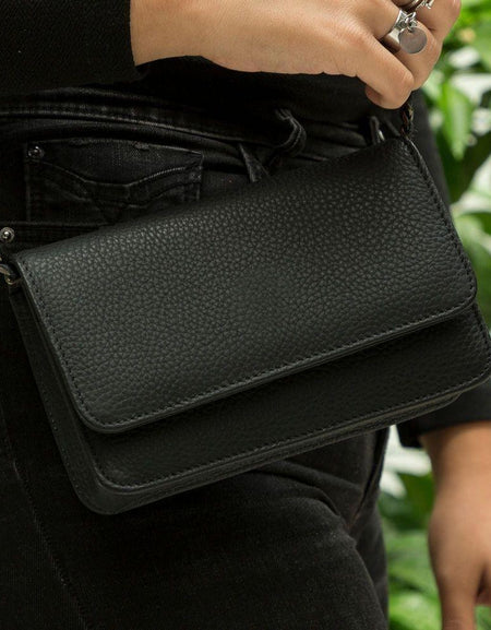 Evanston Minimalist Leather Handbag for Women-1