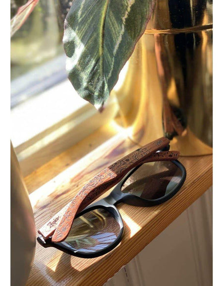 Eyewood | Engraved wooden sunglasses - Oasis - Black -