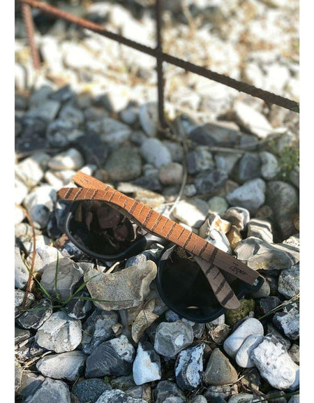 Eyewood | Engraved wooden sunglasses - Untamed - Black -