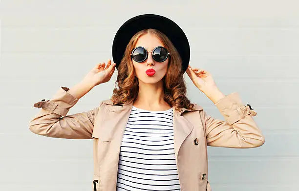 Which Sunglasses Accessories for Women Blend Fashion and Utility Best?