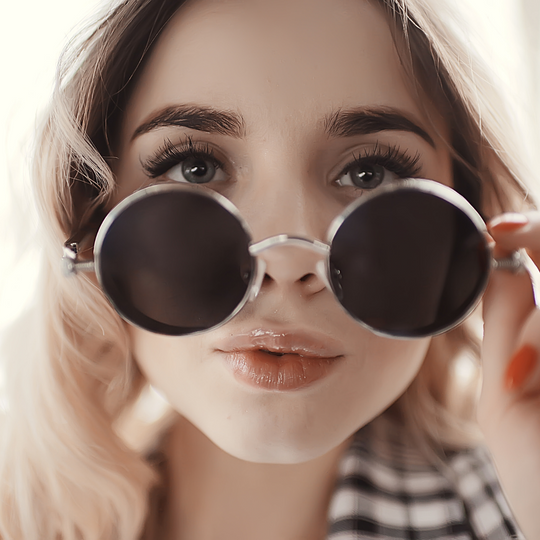 How to Pick the Perfect Sunglasses for Your Face Type | Glasses for face  shape, Perfect sunglasses, Face shapes