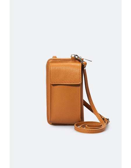 MAVIS CUOIO: The Epitome of Elegance in Leather Handbags