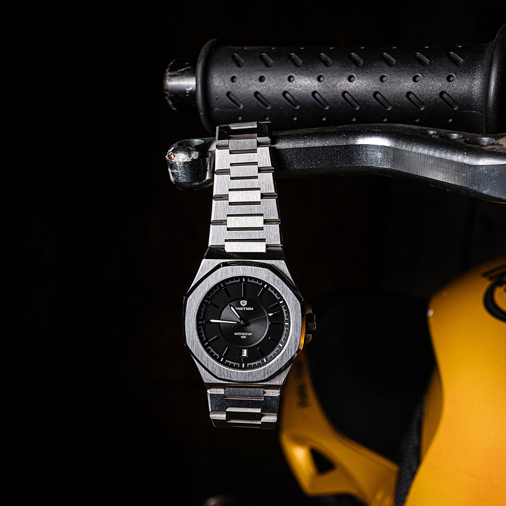 NOMAD - Stainless Steel Automatic 42mm Watch: A Statement of Elegance and Precision