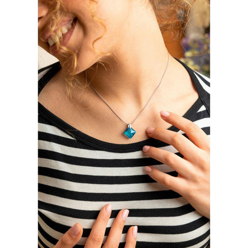 Load image into Gallery viewer, Facet Princess Pendant Necklace JS.0033-4
