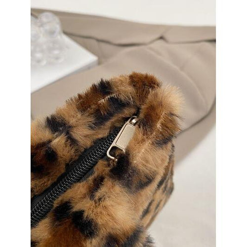 Load image into Gallery viewer, Leopard Fluff Handbag with Zip - A Touch of Opulence
