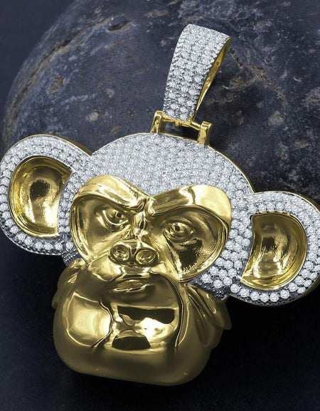 FERAL SILVER Pendant – Luxurious Somatic Design with Cubic Zirconia