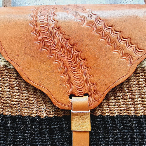 Load image into Gallery viewer, Handmade Sisal Handbag | Fully lined with an Adjustable Strap
