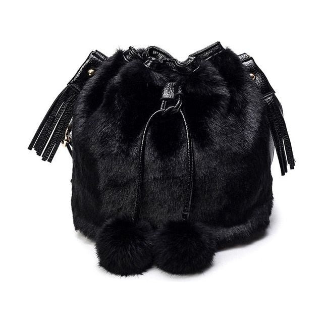 Fashion Plush Handbag For Women - A Luxurious Bucket Bag