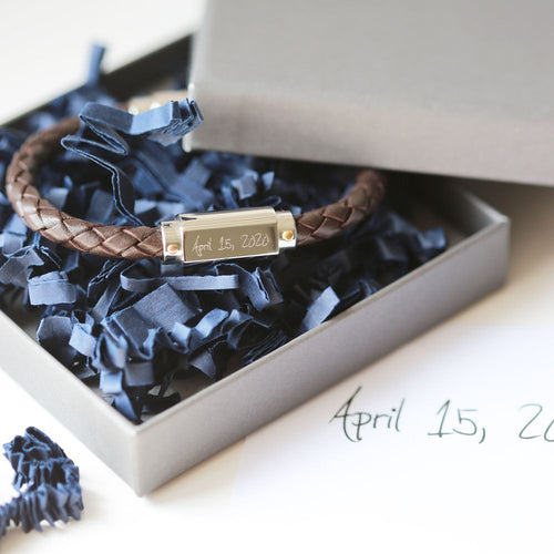 Load image into Gallery viewer, Handwriting Engraved Twisted Leather Bracelet
