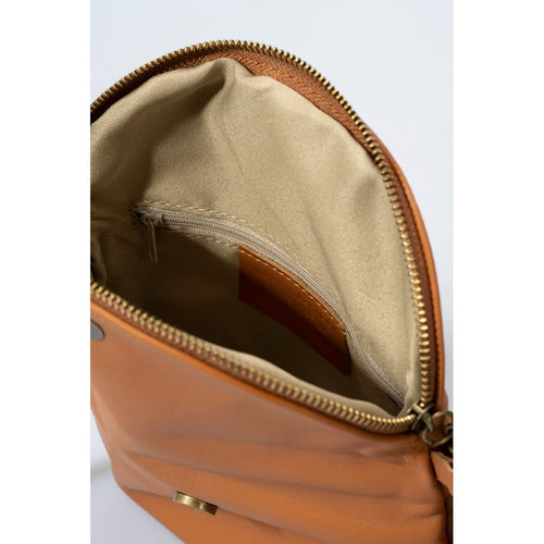 Load image into Gallery viewer, AGATA MELA Women&#39;s Shoulder Bag – A Masterpiece in Full Grain Calfskin Leather
