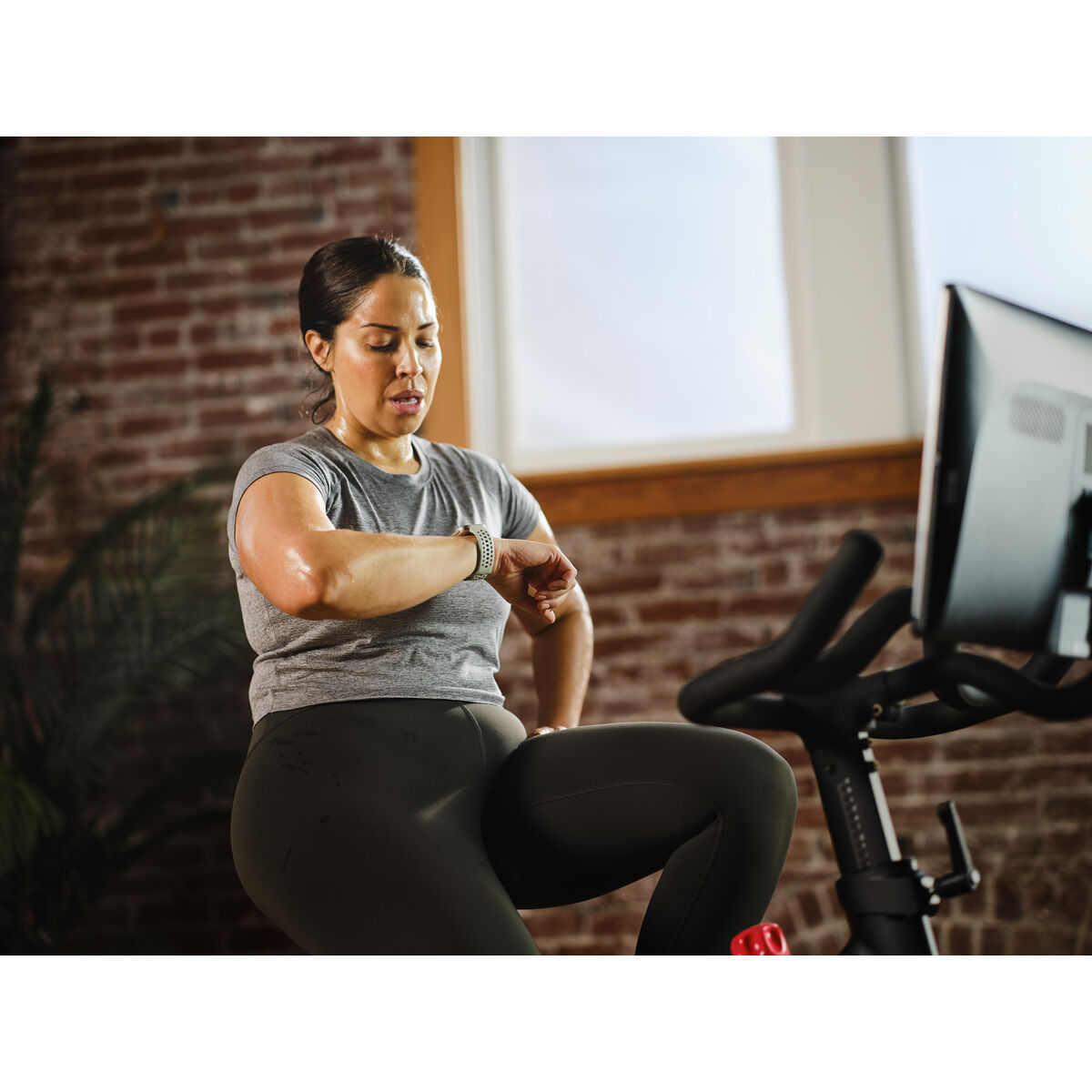 Smartwatch Amazfit BIP 6 Golden 1,97"-1