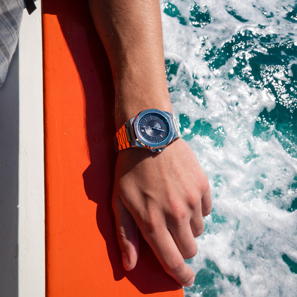 NOMAD - Stainless Steel Automatic 42mm Watch: A Statement of Elegance and Precision