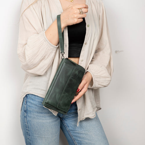 Load image into Gallery viewer, Anchorage Leather Wallet – Phone Holder &amp; 12 Card Slots-3
