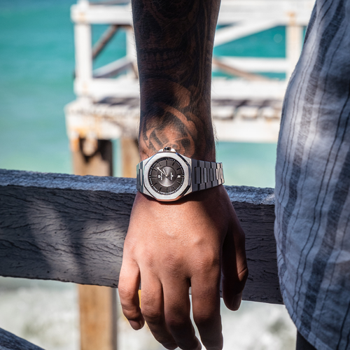 Load image into Gallery viewer, NOMAD - Stainless Steel Automatic 42mm Watch
