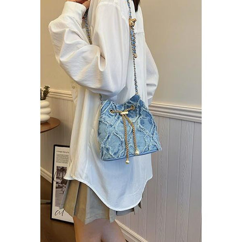 Load image into Gallery viewer, Chain Drawstring Raw Edge Denim Bucket Bag
