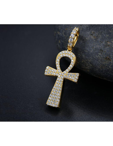 Bling Master FASHIONABLE 925 PENDANT: A Dazzling Elegance