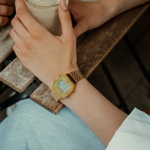 Load image into Gallery viewer, CASIO VINTAGE Mod. BLUETOOTH® SMARTPHONE LINK - GOLD - built-in accelerometer senses body movements + steps counter-7
