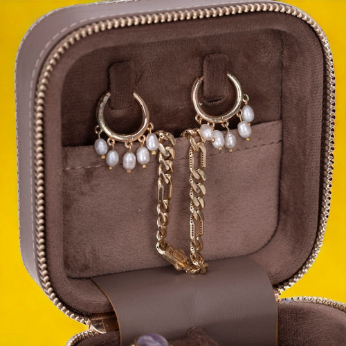 Load image into Gallery viewer, Amanda Leather Jewelry Box-4
