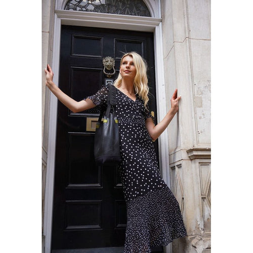 Load image into Gallery viewer, Anna Recycled Rubber Vegan Tote Bag (2 Colours Available)
