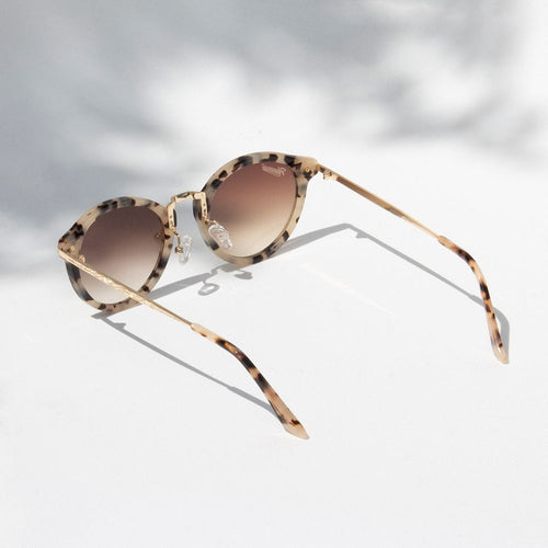 Load image into Gallery viewer, Vintage Raider Deluxe
