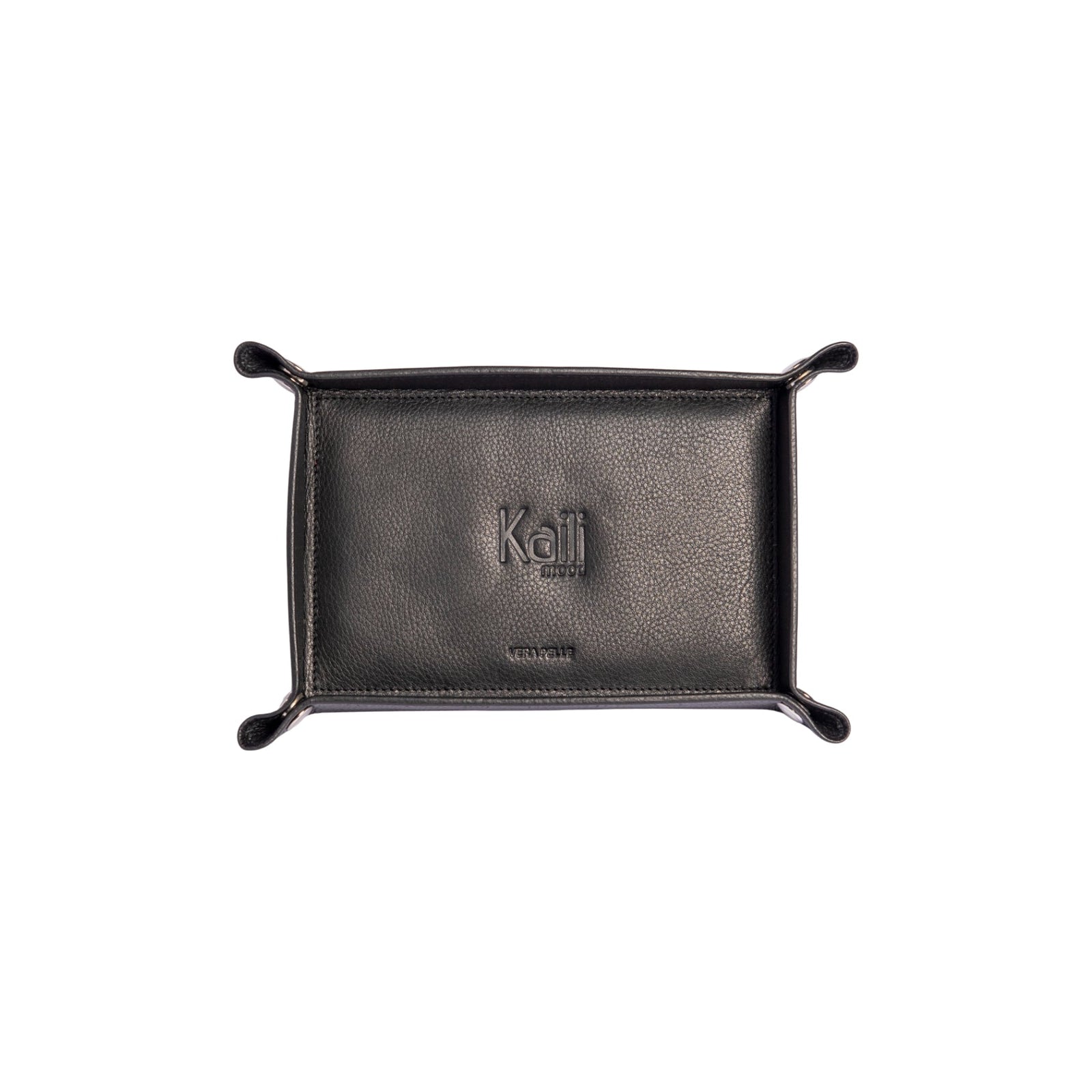 K0052AB  | Vuotatasche Rettangolare in Vera Pelle pieno fiore, con leggera grana. Colore Nero. Chiusura con bottoni automatici in finitura Argento Lucido. Dimensioni (da chiuso): cm 17 x 11 x 3-2