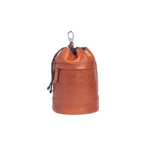 Load image into Gallery viewer, K0055SB | Pochette con Coulisse Hands-Free in Vera Pelle pieno fiore, ingrassata. Fodera in cotone. Colore Cognac. Dimensioni: cm 10 x 17 x 9,5. Confezione: Sacchetto Tessuto non Tessuto-0
