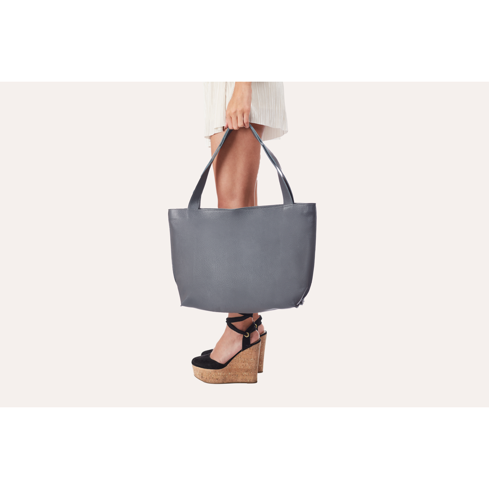 On The Go Tote - A Masterpiece of Luxury Leather