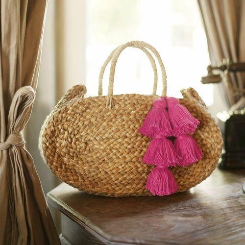 Load image into Gallery viewer, Oval Luna Straw Tote Bag - with Fuschia Pink Tassels
