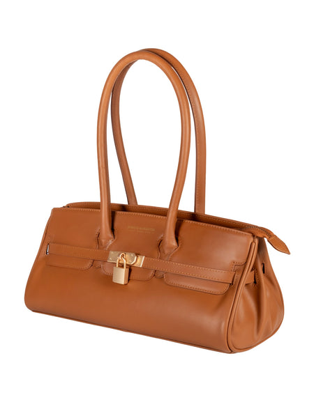 RB1033S | Borsa a Spalla Donna ARIANNA in Vera Pelle Morbida Sauvage Made in Italy. Accessori in metallo Oro Opaco. Colore Cognac. Dimensioni: cm 34 x 15 x 16 + 20 (Luce manici)-1