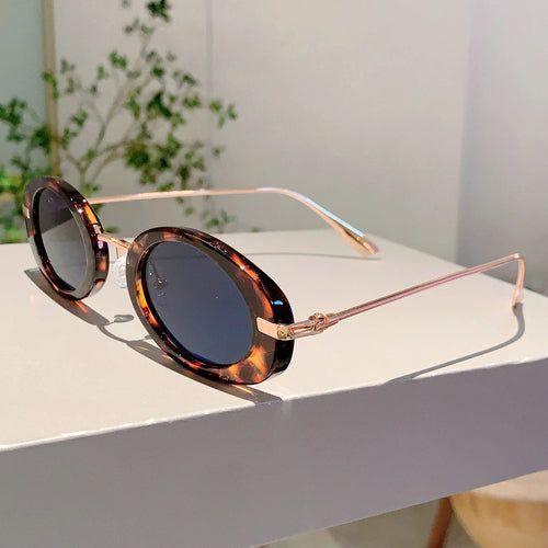 Load image into Gallery viewer, Friday Luxury Metal Designer Sunglasses
