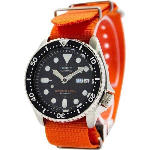 Load image into Gallery viewer, Seiko Automatic Diver&#39;s 200M NATO Strap SKX007J1 Men&#39;s Watch - A Fusion of Function and Elegance
