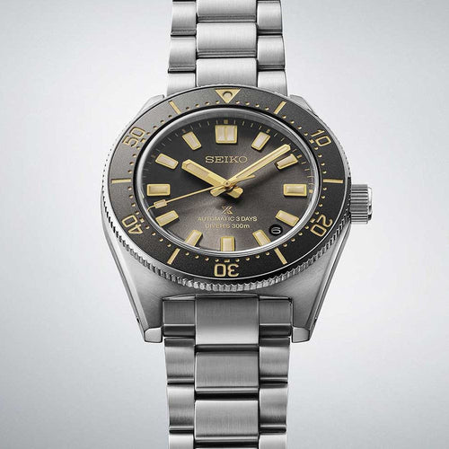 Load image into Gallery viewer, SEIKO PROSPEX Automatic 3 Days Diver&#39;s 300m - Special Edition 100th Seiko Anniversary + Extra Strap-5
