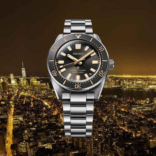 Load image into Gallery viewer, SEIKO PROSPEX AUTOMATIC 3 DAYS 3 DIVER&#39;S 300M- Special Edition 100th Seiko Anniversary + Extra Strap-4
