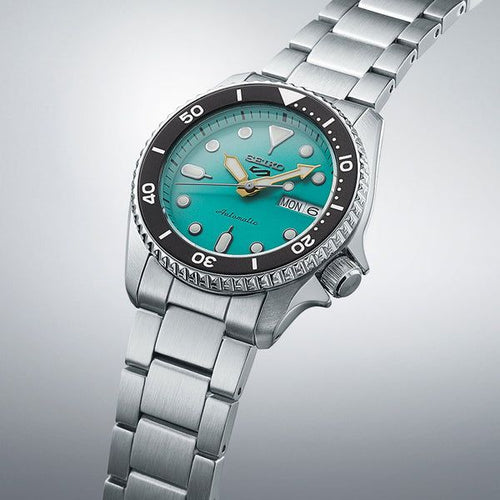 Load image into Gallery viewer, SEIKO 5 Mod. SPORTS AUTOMATIC DAY &amp; DATE - GREEN-3
