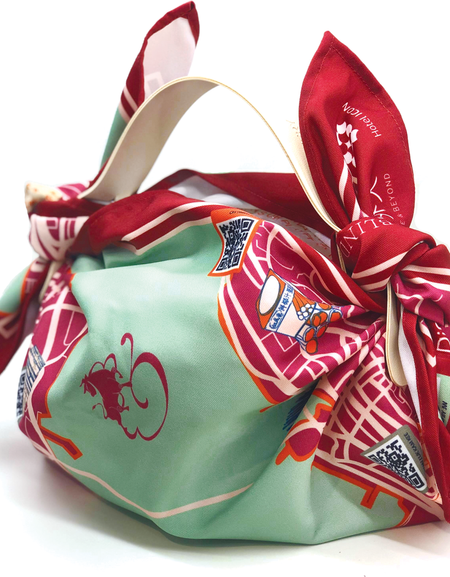 Blind by JW Hotel Icon X DiSCARVERY Wrap Bag