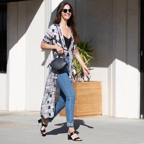 Load image into Gallery viewer, Kiss Circle Shape Leather Crossbody Bag Black - Luxurious Elegance Redefined
