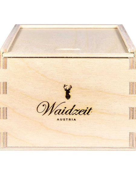 Waidzeit GIN White Ice Lady Watch - A Statement of Elegance and Sustainability