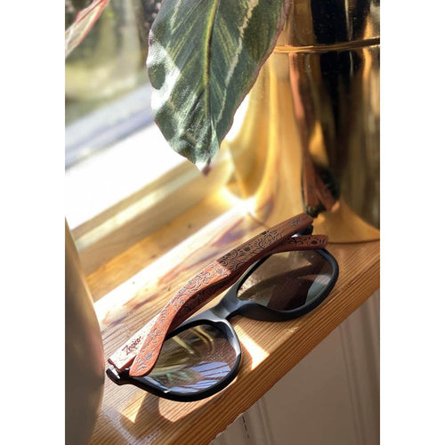 Load image into Gallery viewer, Eyewood | Engraved wooden sunglasses - Oasis
