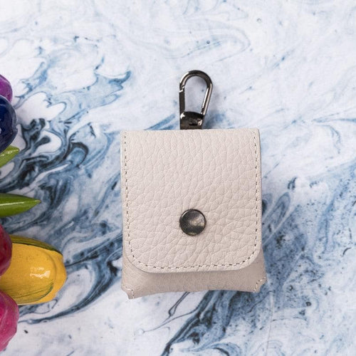 Load image into Gallery viewer, Mai Magnet AirPods 1 and AirPods 2 Leather Case with Hook-11
