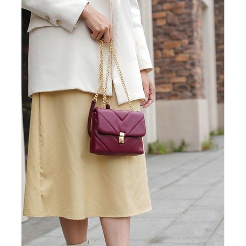 Load image into Gallery viewer, Ellie Small Crossbody Bag: A Chic Statement of Elegance
