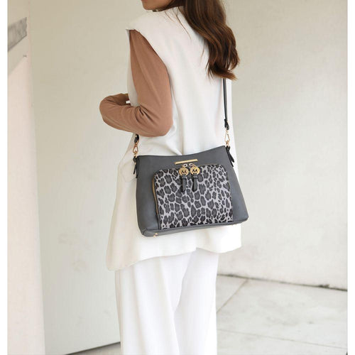 Load image into Gallery viewer, Trisha Crossbody Bag
