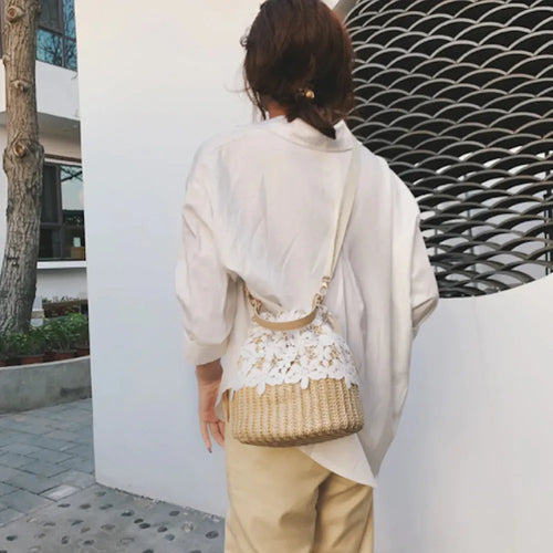 Load image into Gallery viewer, Luxurious Summer Crossbody Straw Bucket with Lace
