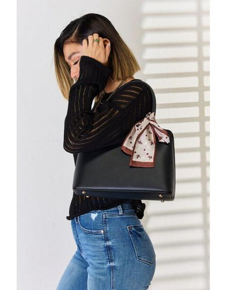 David Jones PU Leather Handbag - A Timeless Elegance