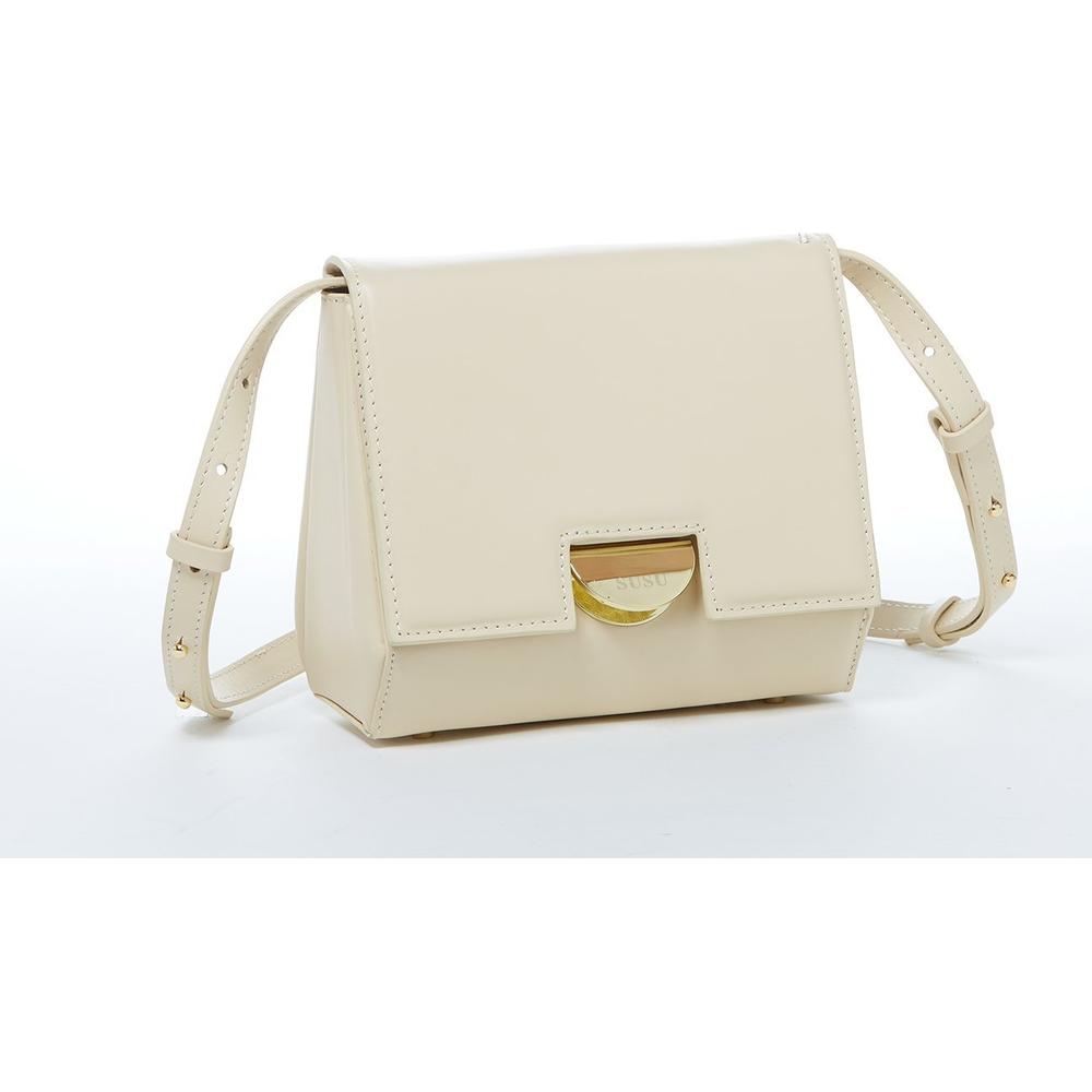 Elizabeth Off White Leather Saddle Bag - A Touch of Elegance