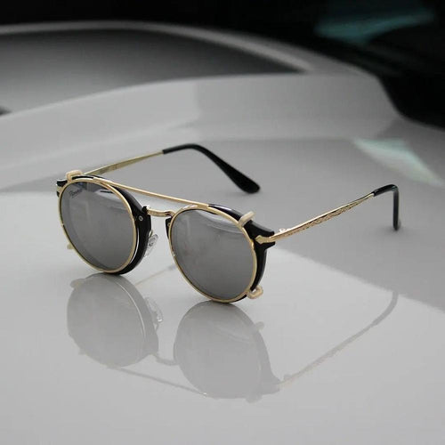 Load image into Gallery viewer, Vintage Raider Clip S1
